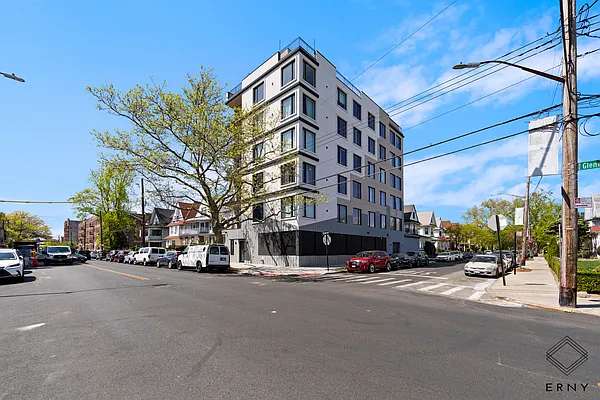 Rented by ERNY LLC | media 30