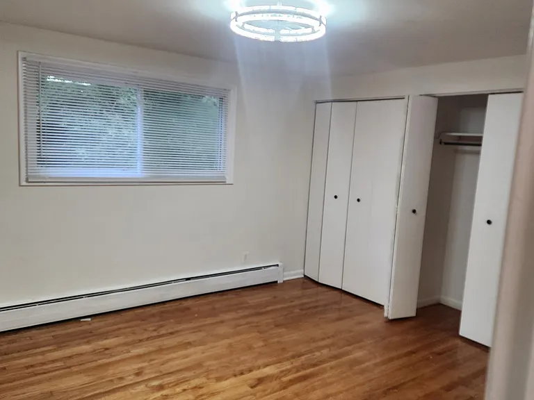 301 Douglas Dr — Photo 4