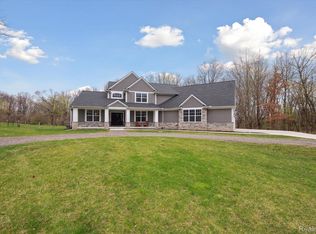 3257 Hunter Rd, Brighton, MI 48114