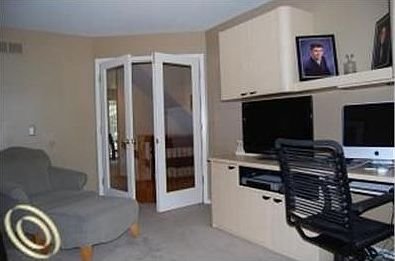 4th image of 30385 Kingsway Dr