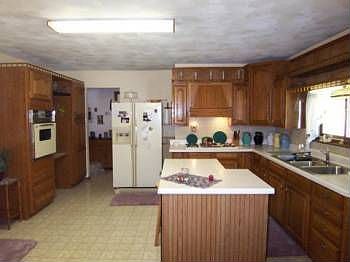 4th image of 7575 Nelson Ln