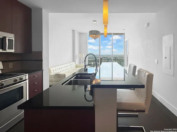 610 E Market #3213, San Antonio, TX 78205