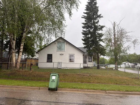4716 48th Ave, Rocky Mountain House, AB T4T 1C3