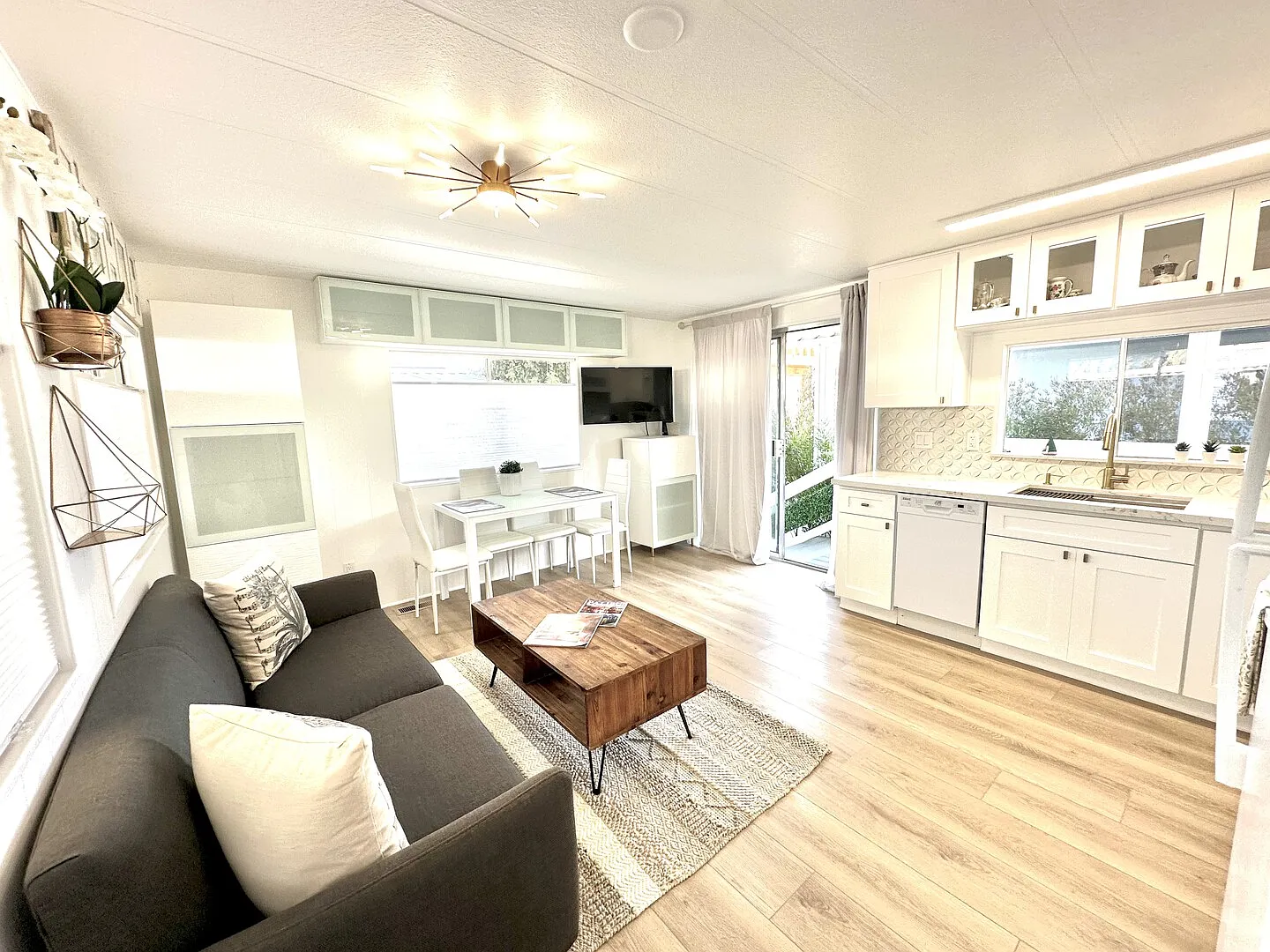 Walk to the beach 1bed 1 bath cutest house in Pacific Palisades — Photo 4