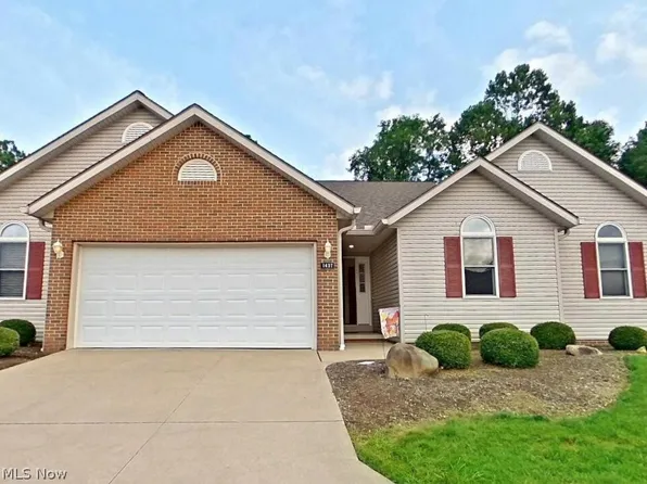 1437 Waters Edge Dr, Akron, OH 44313