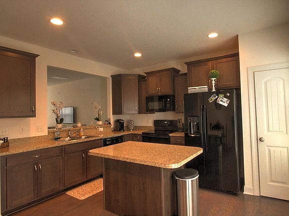 4th image of 102 Harvest Oaks Ln #78