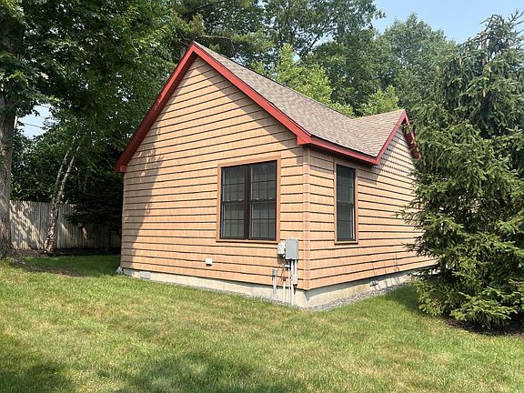 4th image of 91 College Drive #6