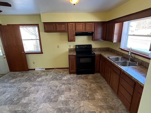 4th image of 1378 Cayuga Ave