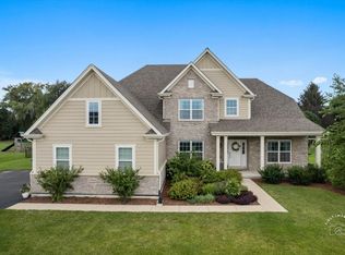 39W660 Norton Lake Dr, Campton Hills, IL 60175