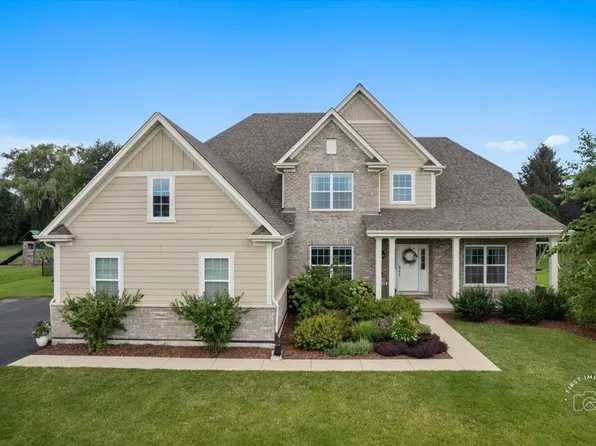 39W660 Norton Lake Dr, Campton Hills, IL 60175