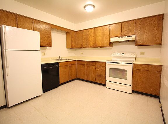 2nd image of 663 Dean Dr APT 4