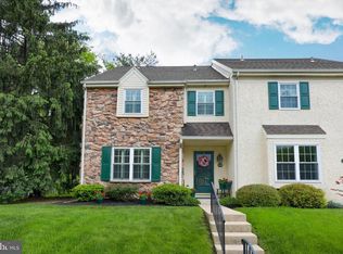 138 Oak Knoll Cir, Millersville, PA 17551