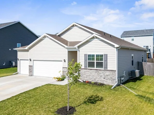 8506 S 63rd St, Papillion, NE 68157