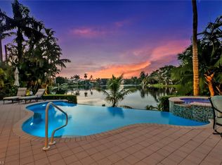 505 8th Ave S, Naples, FL 34102