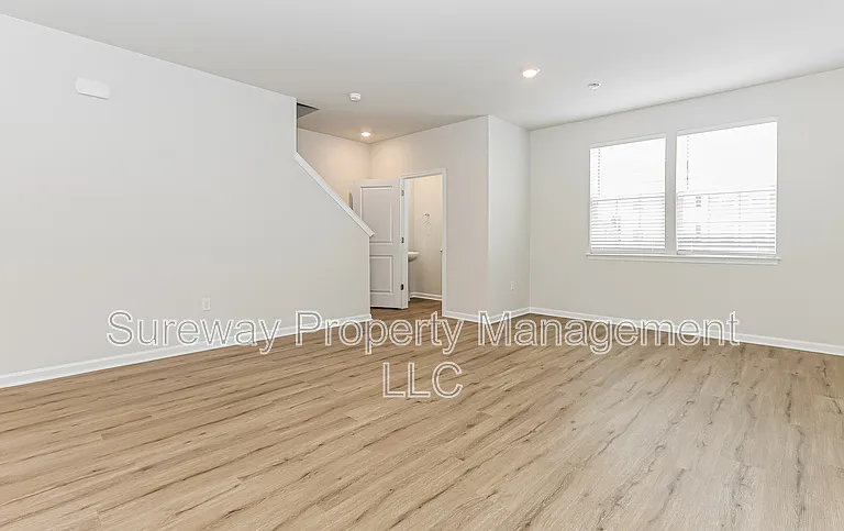 204 Sandy Ridge Rd — Photo 6