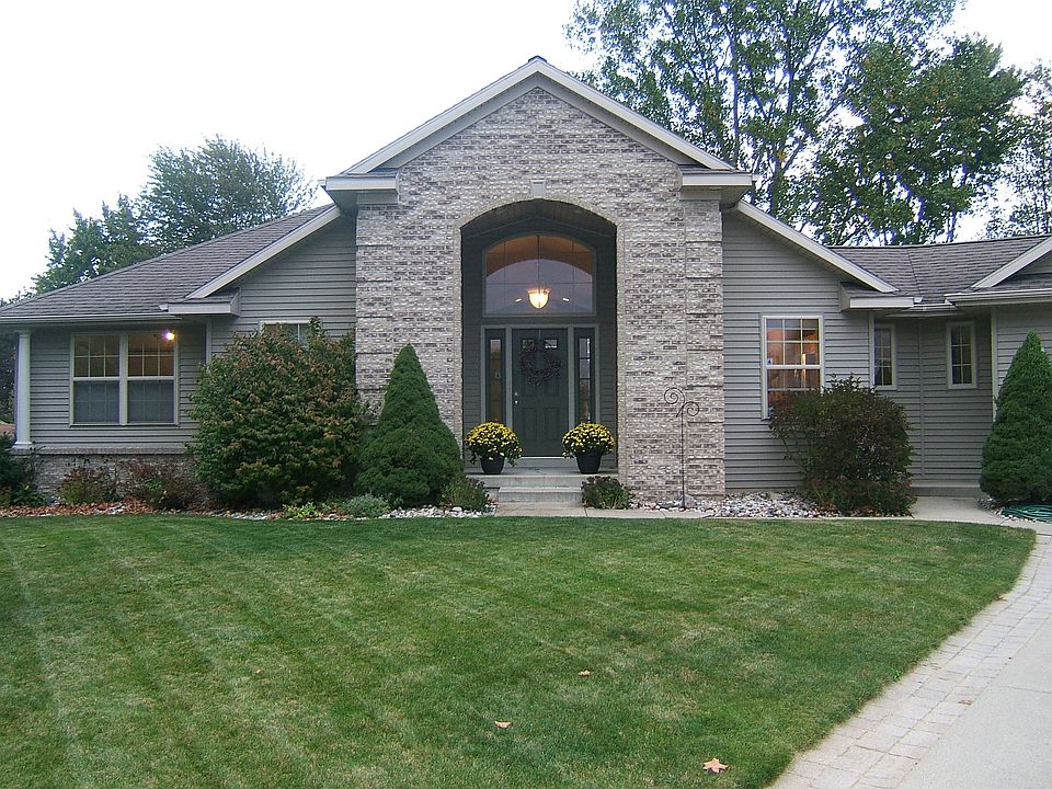 1st image of 4042 Wyndham Ct NW