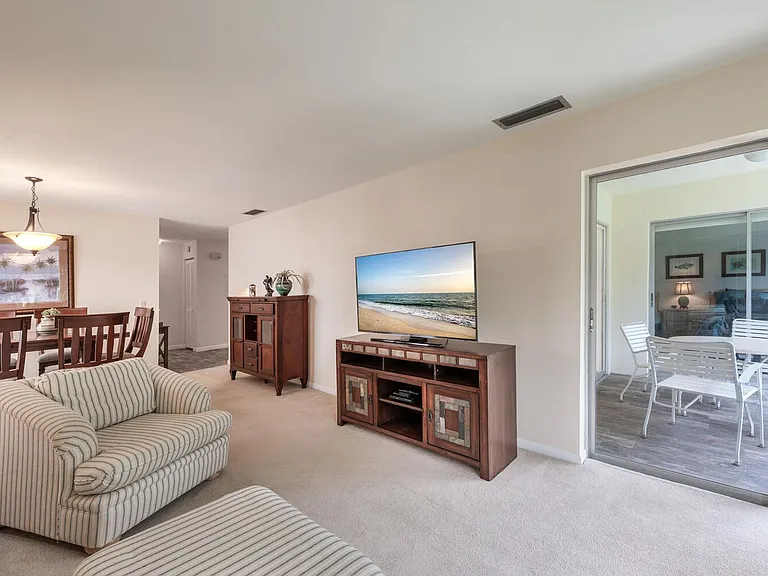 241 Palm River Blvd #C202 — Photo 12