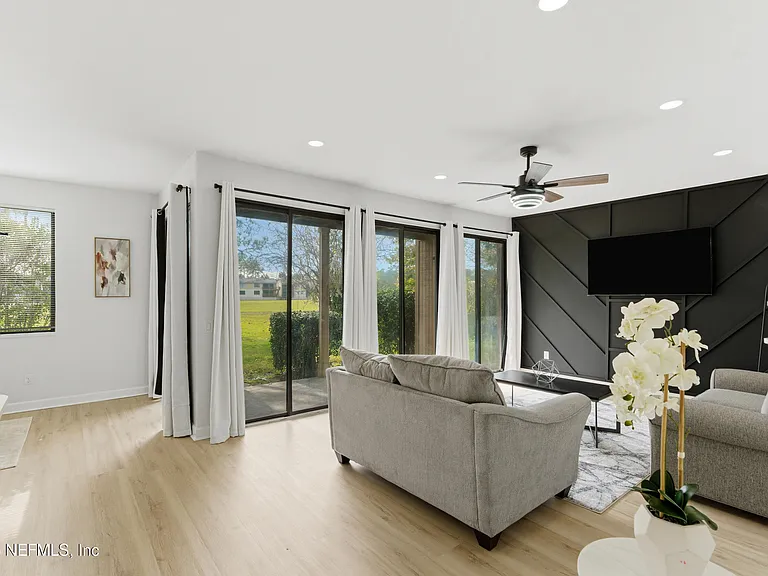 7602 Las Palmas Way #181 — Photo 7