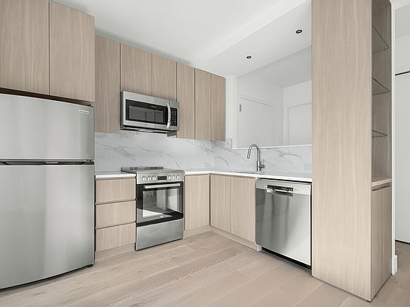 4th image of 2171 Frederick Douglass Blvd #2S