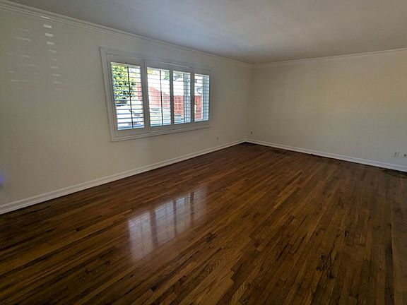 4th image of 3718 Christine St