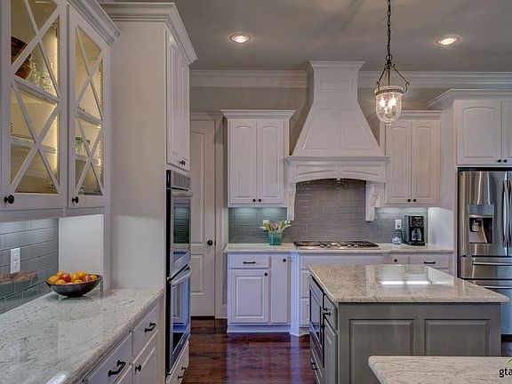 5th image of 12233 Meadow View Dr
