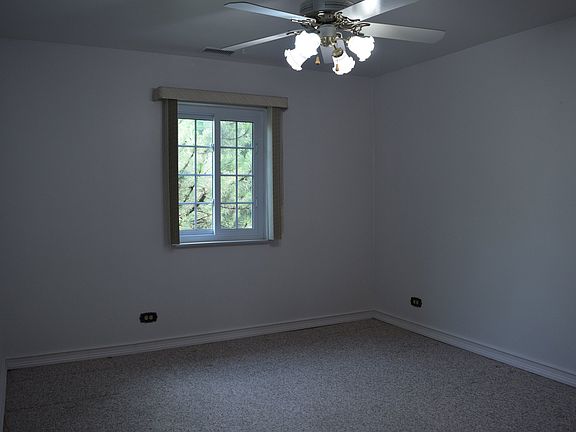 4th image of 6872 W Touhy Ave #3E