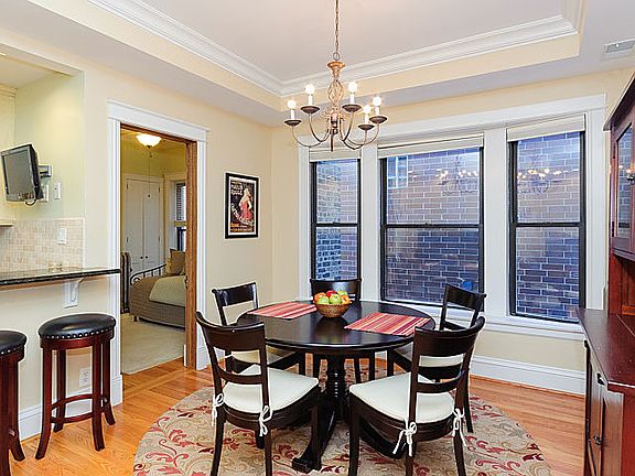 5th image of 5861 N Winthrop Ave APT 2S