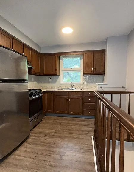 169 High St — Photo 3