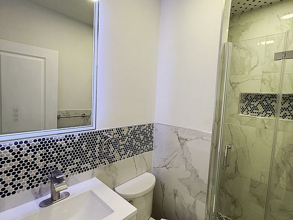 3rd image of 221 Summit Ave APT 1