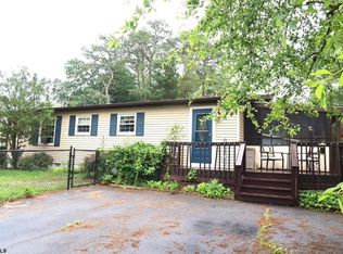 5924 Cedarcroft Dr, Mays Landing, NJ 08330