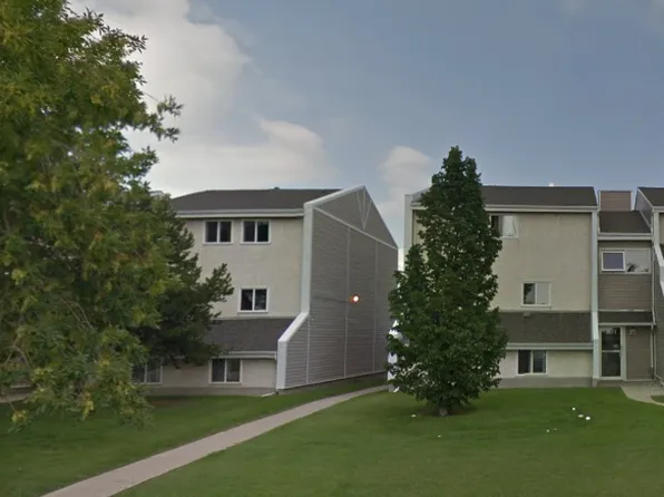 3819 76th St NW #5, Edmonton, AB T6K 2P9