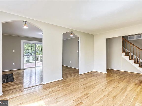 4th image of 1801 Greenplace Ter