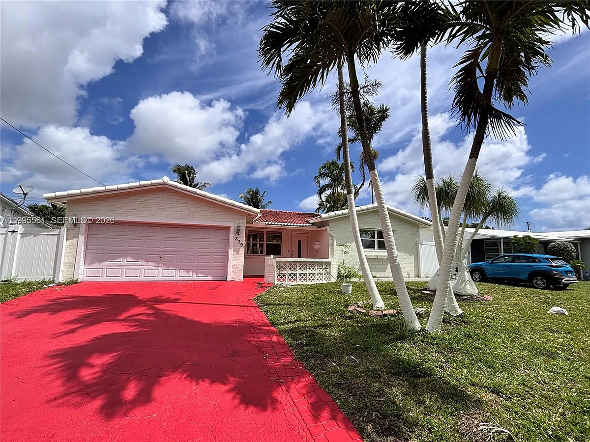 Building Photo - 839 S Highland Dr