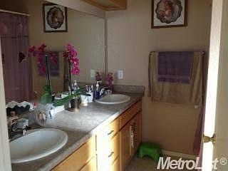 5th image of 752 Ashbury Ct