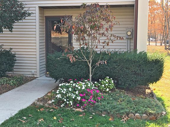 2nd image of 58 Wilshire Heights Dr #58
