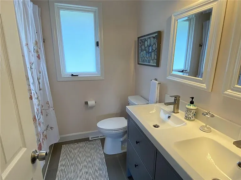 57 Saybrook Ave — Photo 10