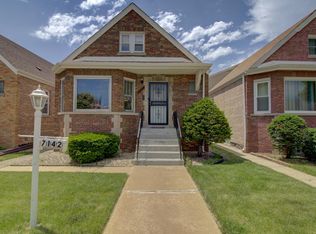7142 S Whipple St, Chicago, IL 60629