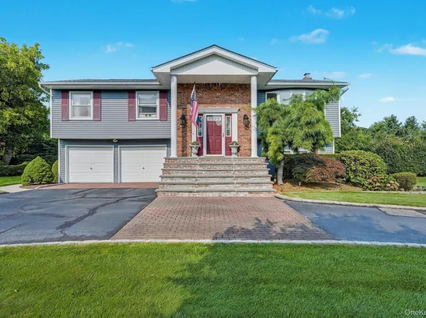 20 Peppermint Road, Commack, NY 11725