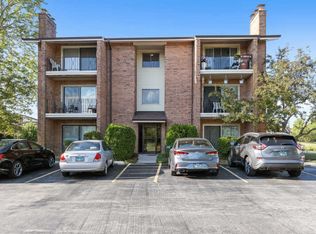 9934 Treetop Dr, Orland Park, IL 60462