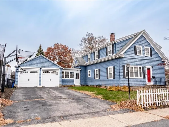 260 Grosvenor Ave, East Providence, RI 02914