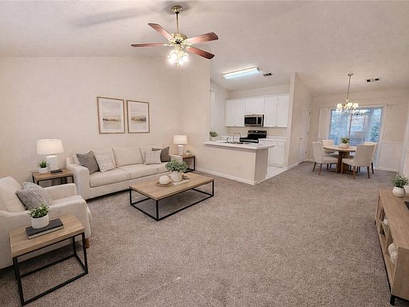 2nd image of 500 Waverly Pl APT 202
