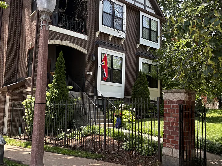 Exterior. Unit is on the 1st floor