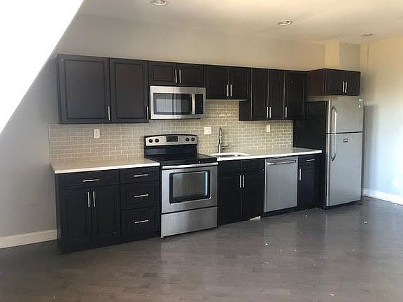 2nd image of 4102 Parkside Ave #4D
