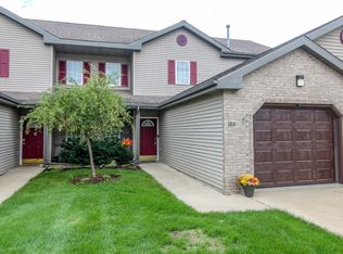 105 Waverly Dr, Cambridge, WI 53523