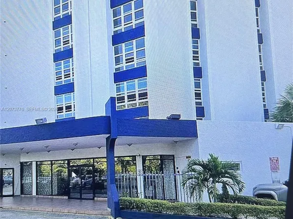 9682 Fontainebleau Blvd, Miami, FL
