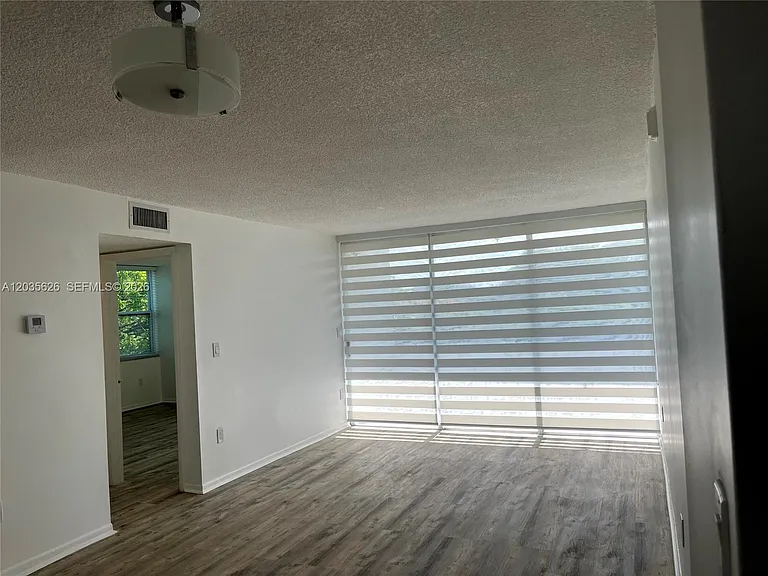 802 NW 87th Ave #321 — Photo 38