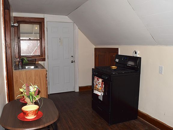 4th image of 12 Beman St #3