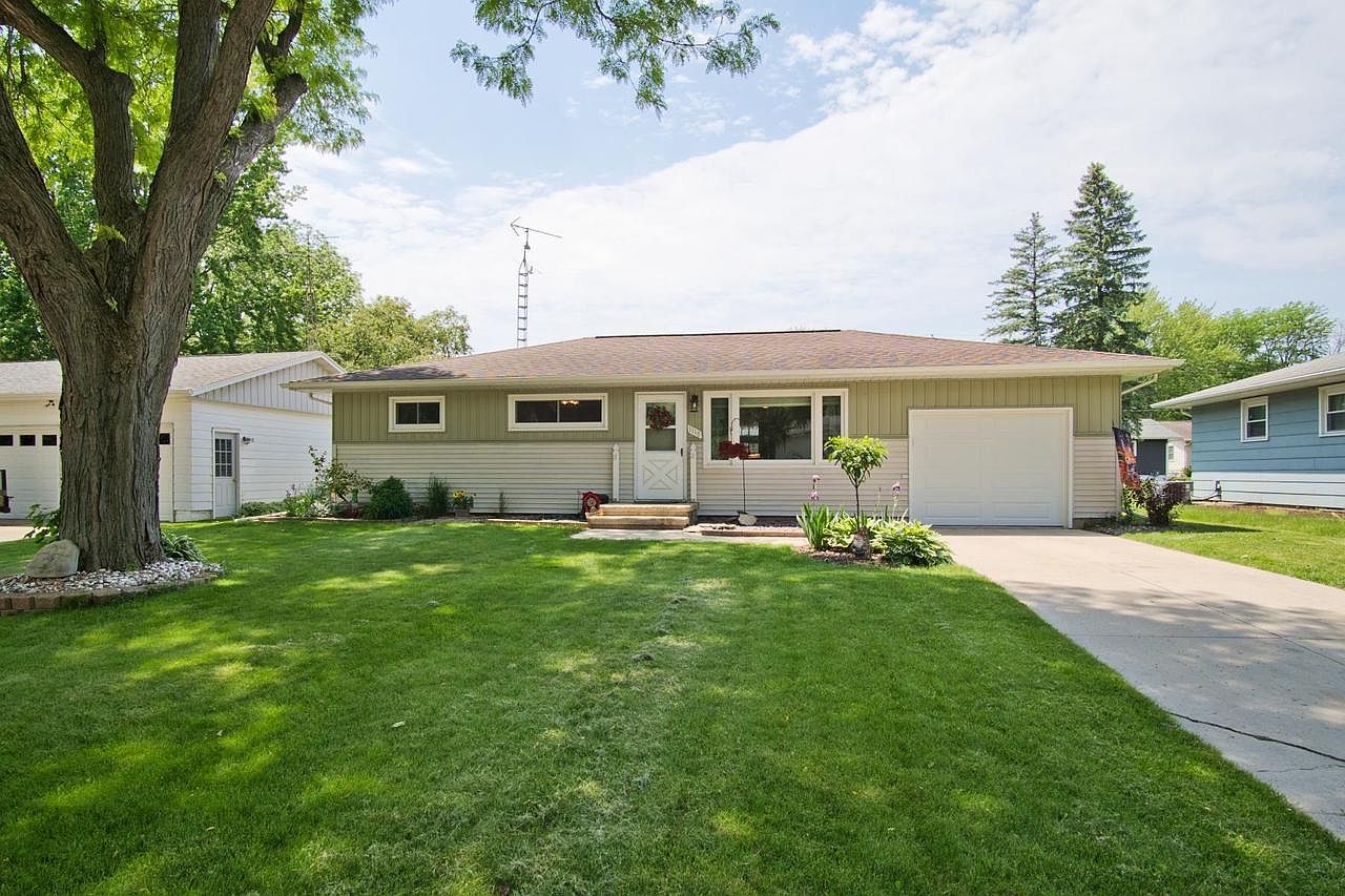 1118 East Circle DRIVE, Beaver Dam, WI 53916 Zillow