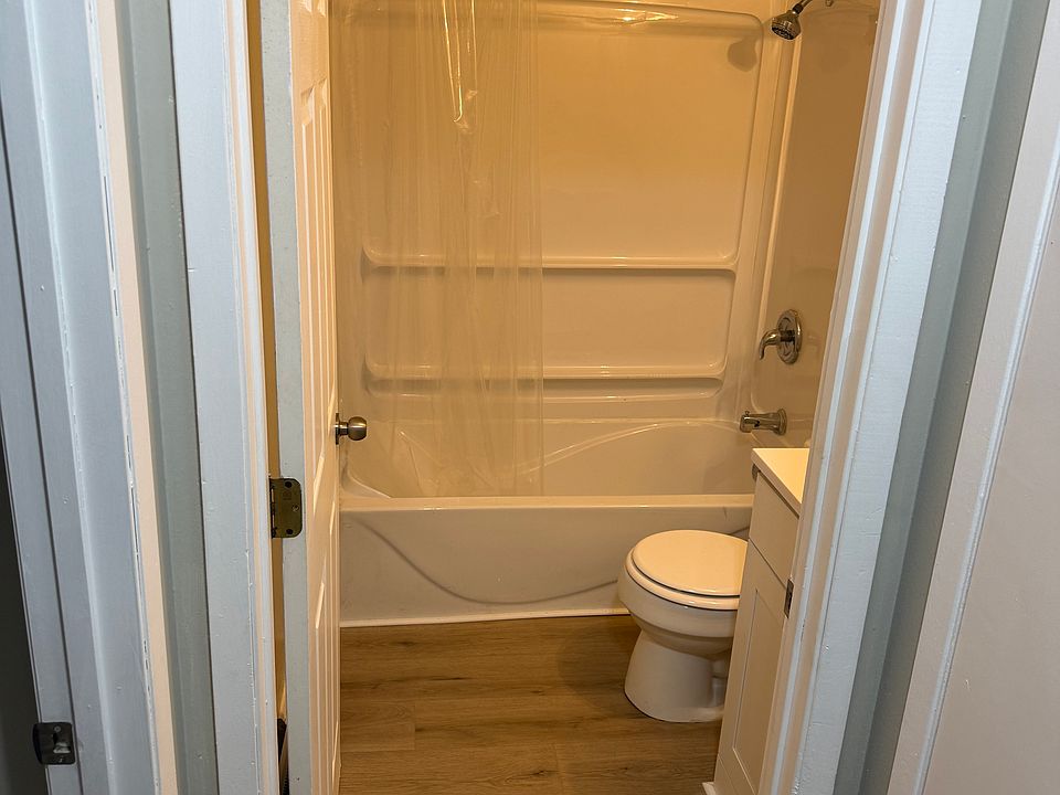 1st image of 809 Williams St
