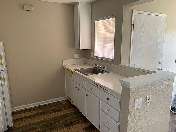 3rd image of 3631 Oak Creek Dr Unit C